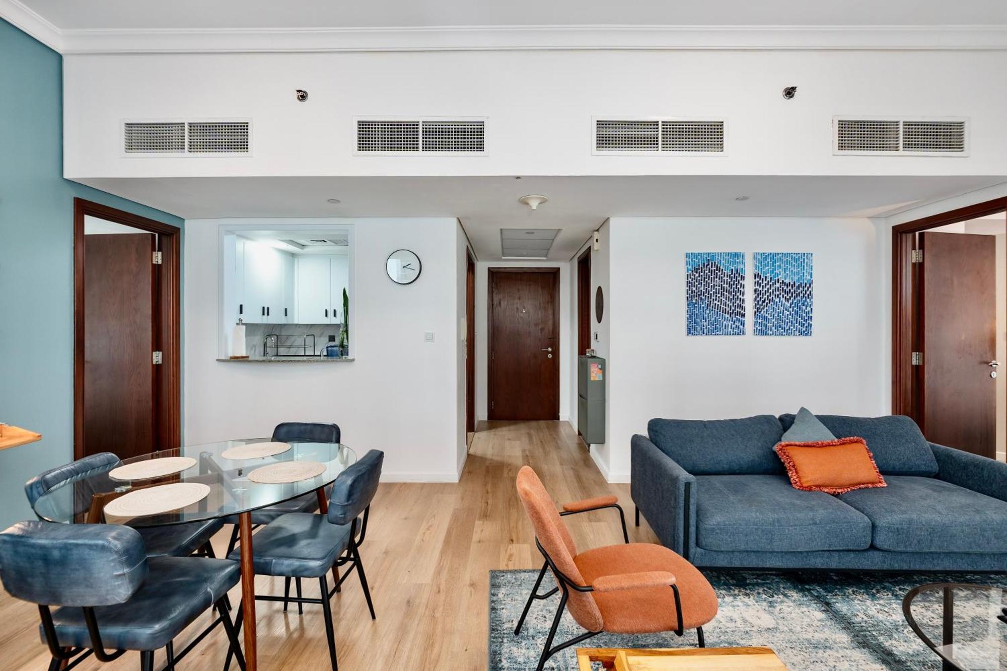Next To Metro Unique 2bed Wlarge Balcony *